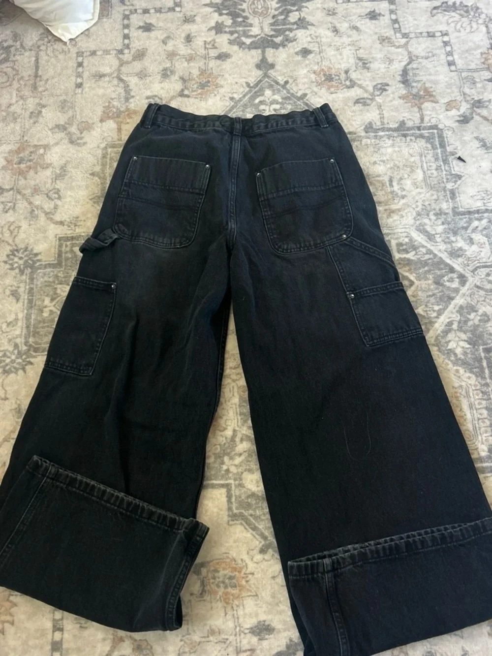 Relaxed Black Men’s Denim Jeans - Label